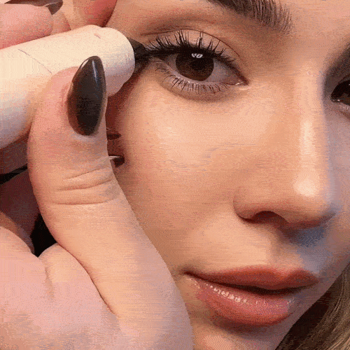 Eyeliner cu Ștampilă pentru Codiță